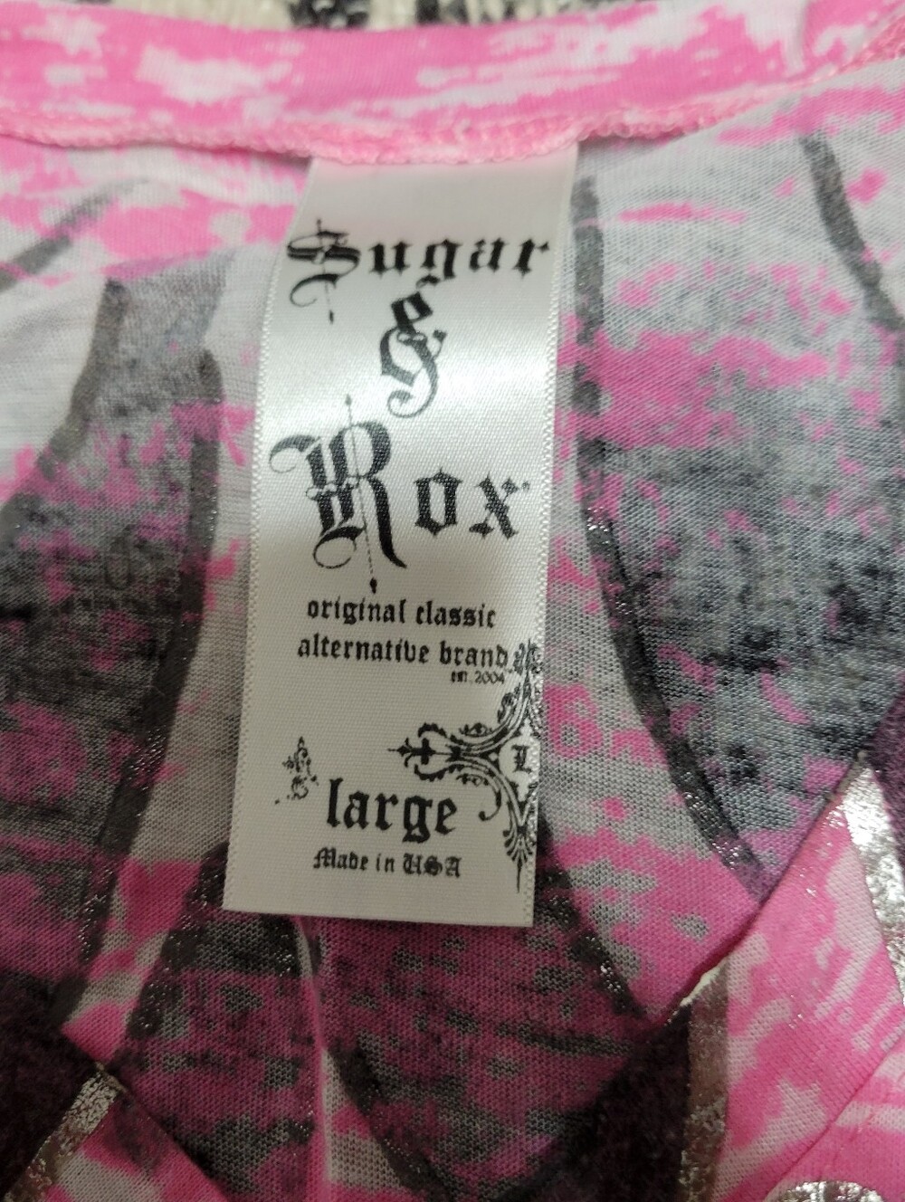 5/$15 sugar & rox shirt - Picture 2 of 3